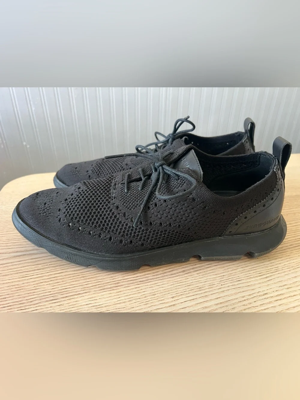 Cole Hahn 4.ZeroGrand Oxford Sneaker Shoes / Size: 11 / Black